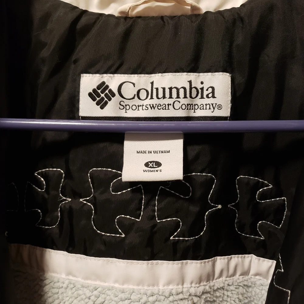 Columbia Women's Winter Jacket XL blk - Picture 3 of 15